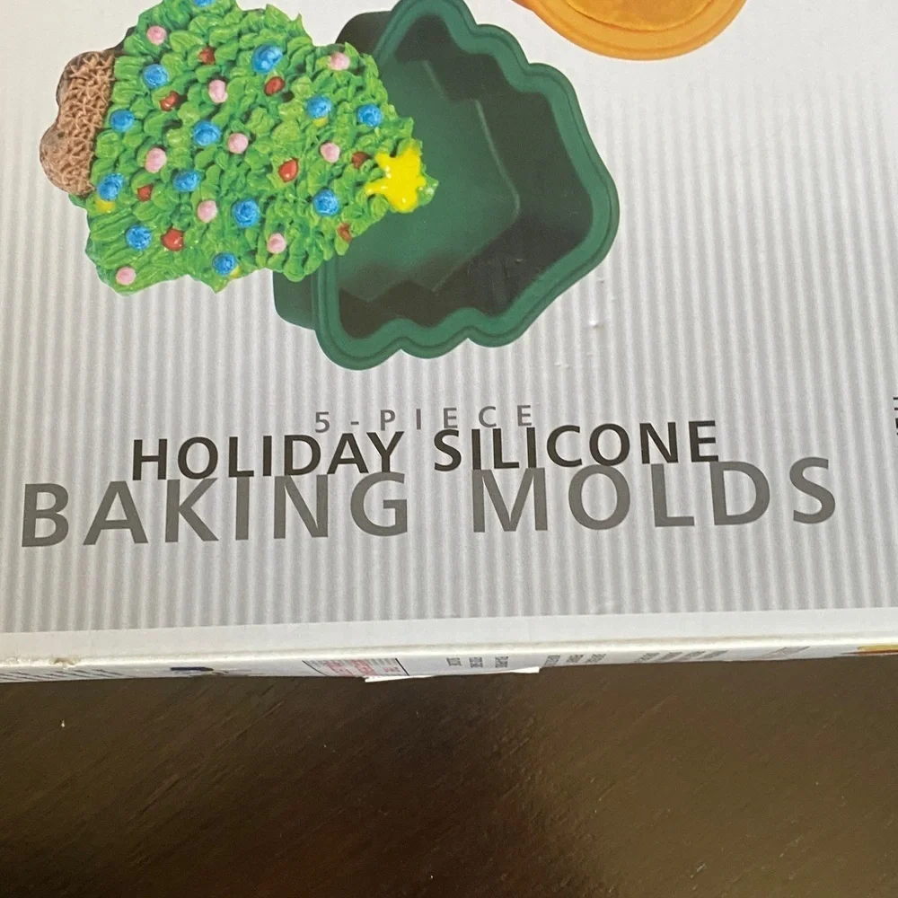 KitchenAid Multicolor Holiday Silicone Baking Molds. Set of 5. Oven Safe.